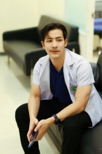 หมอโอ๊ต สุเมธี