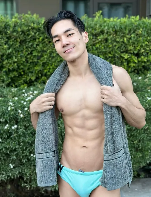Benz Surawee รูปภาพ