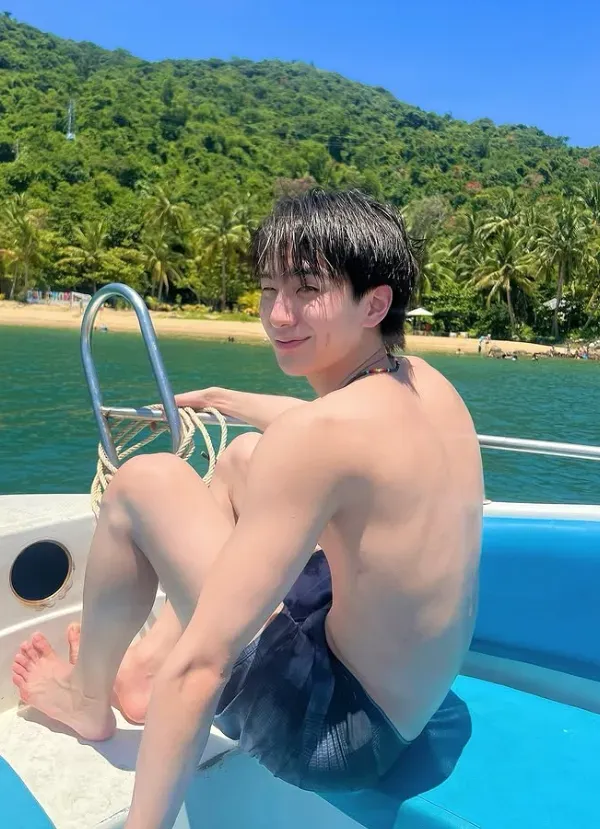 แทด ATLAS ประวัติ