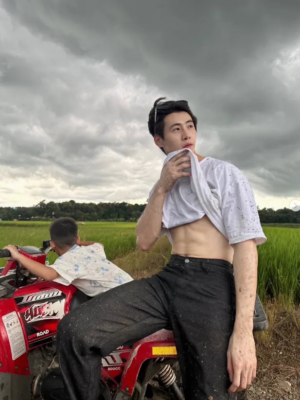 กะก้อง มนตรี ig